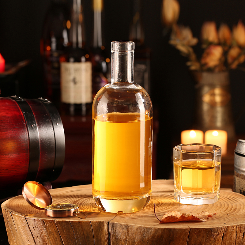 China Custom Label Whiskey Bottle Packaging Production